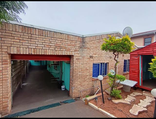 2 BEDROOM HOUSE FOR SALE IN AUSTERVILLE